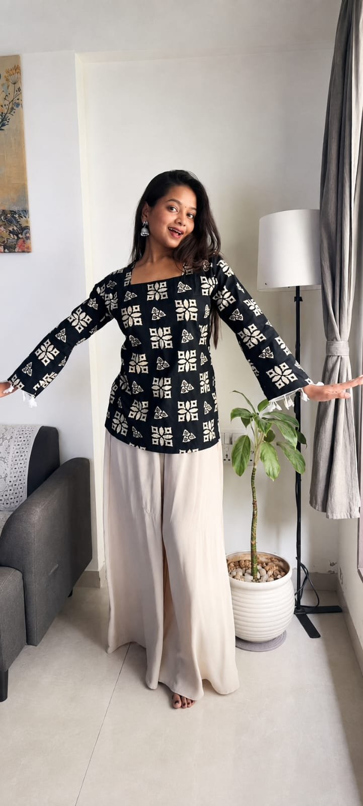Black & Ivory Floral Printed Short Kurti with Wide-Leg Pants Set - Image 3